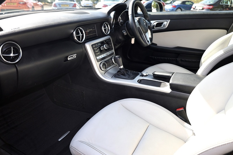 Mercedes-Benz SLK 200 Full Mercedes Main Dealer History + Pano Roof + Air Scarf Image 1
