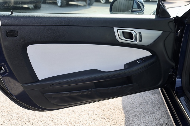 Mercedes-Benz SLK 200 Full Mercedes Main Dealer History + Pano Roof + Air Scarf Image 5