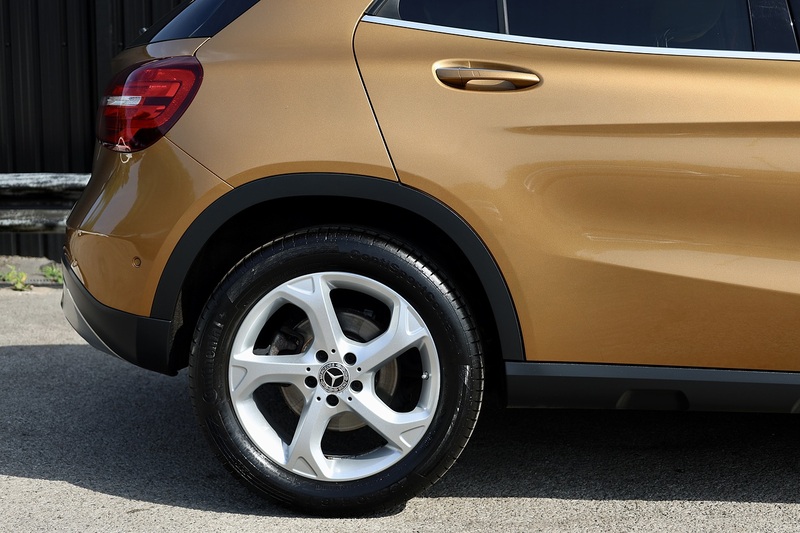 Mercedes-Benz GLA 220d Sport Premium Plus Panoramic Roof + Memory Pack + Reverse Cam + Very Rare Spec Image 27