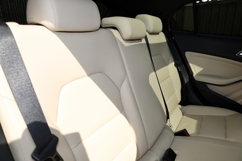 Mercedes-Benz GLA 220d Sport Premium Plus Panoramic Roof + Memory Pack + Reverse Cam + Very Rare Spec Image 13