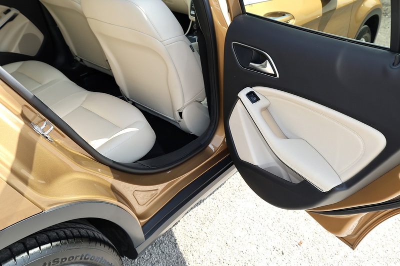 Mercedes-Benz GLA 220d Sport Premium Plus Panoramic Roof + Memory Pack + Reverse Cam + Very Rare Spec Image 15