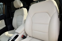 Mercedes-Benz GLA 220d Sport Premium Plus Panoramic Roof + Memory Pack + Reverse Cam + Very Rare Spec - Thumb 38