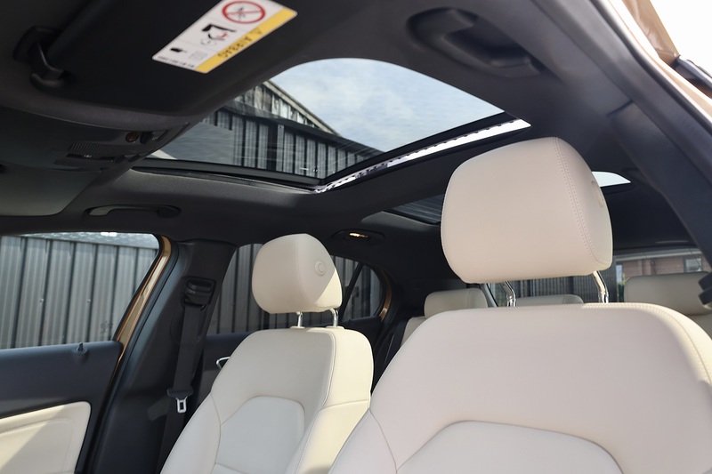 Mercedes-Benz GLA 220d Sport Premium Plus Panoramic Roof + Memory Pack + Reverse Cam + Very Rare Spec Image 39