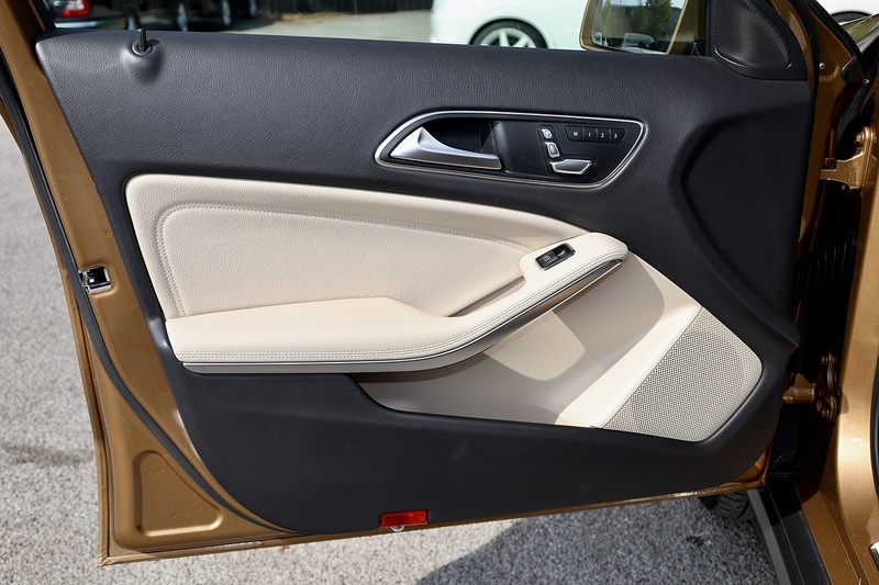 Mercedes-Benz GLA 220d Sport Premium Plus Panoramic Roof + Memory Pack + Reverse Cam + Very Rare Spec Image 49
