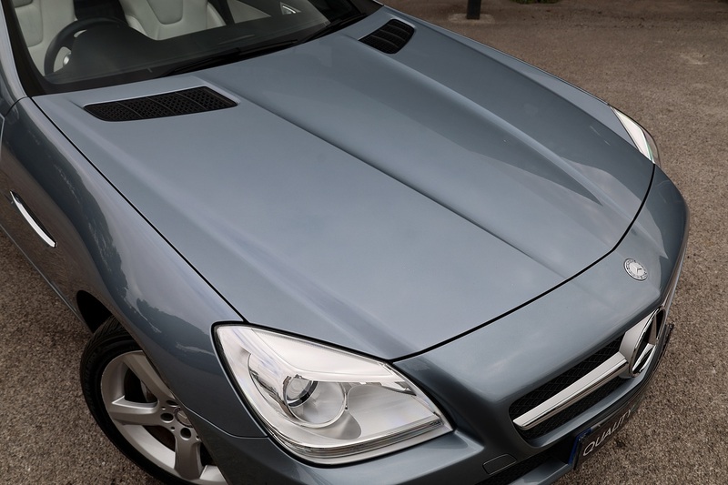 Mercedes-Benz SLK 200 Edition 125 Manual + COMAND + Heated Seats + 12 Services Image 8