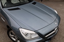 Mercedes-Benz SLK 200 Edition 125 Manual + COMAND + Heated Seats + 12 Services - Thumb 8