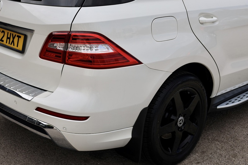 Mercedes-Benz ML 250 CDI Sport COMAND Online + Heated Seats Image 20