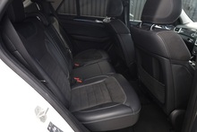 Mercedes-Benz ML 250 CDI Sport COMAND Online + Heated Seats - Thumb 12