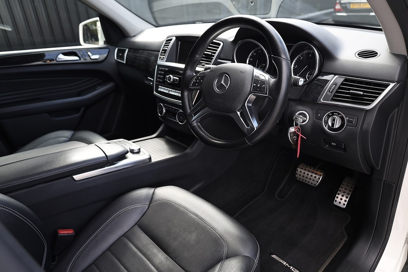 Mercedes-Benz ML 250 CDI Sport COMAND Online + Heated Seats Image 6