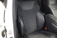 Mercedes-Benz ML 250 CDI Sport COMAND Online + Heated Seats - Thumb 29