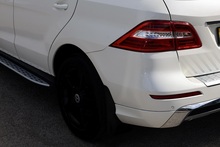Mercedes-Benz ML 250 CDI Sport COMAND Online + Heated Seats - Thumb 33