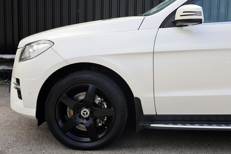Mercedes-Benz ML 250 CDI Sport COMAND Online + Heated Seats Image 31