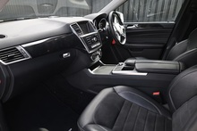 Mercedes-Benz ML 250 CDI Sport COMAND Online + Heated Seats - Thumb 2