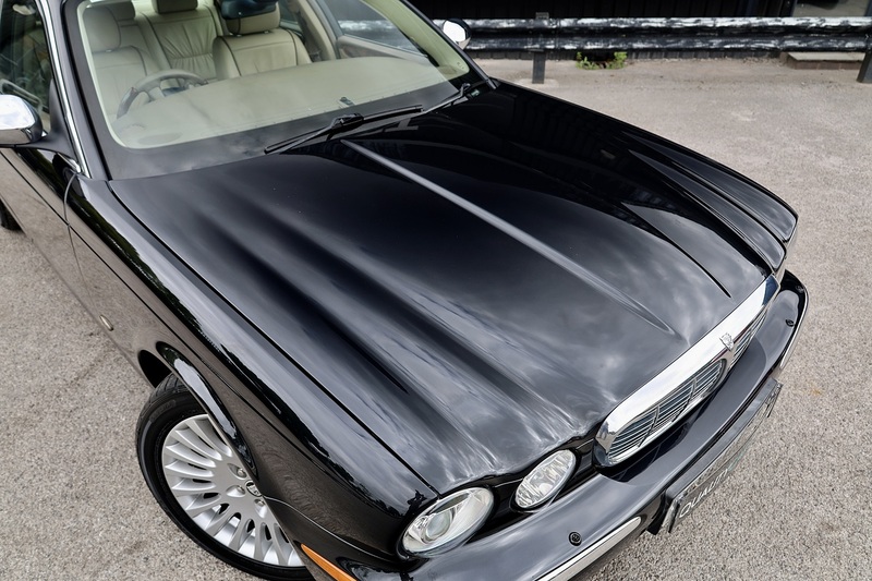 Jaguar XJ Sovereign 1 Owner from New + Desirable Specification + Lower Tax Bracket Image 13