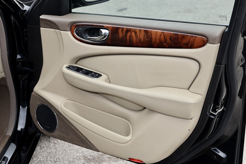 Jaguar XJ Sovereign 1 Owner from New + Desirable Specification + Lower Tax Bracket Image 29