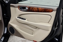 Jaguar XJ Sovereign 1 Owner from New + Desirable Specification + Lower Tax Bracket - Thumb 29