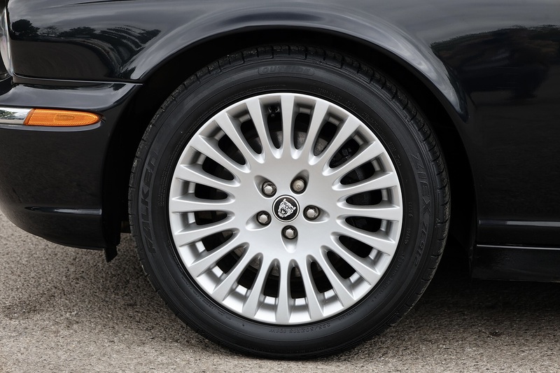Jaguar XJ Sovereign 1 Owner from New + Desirable Specification + Lower Tax Bracket Image 35