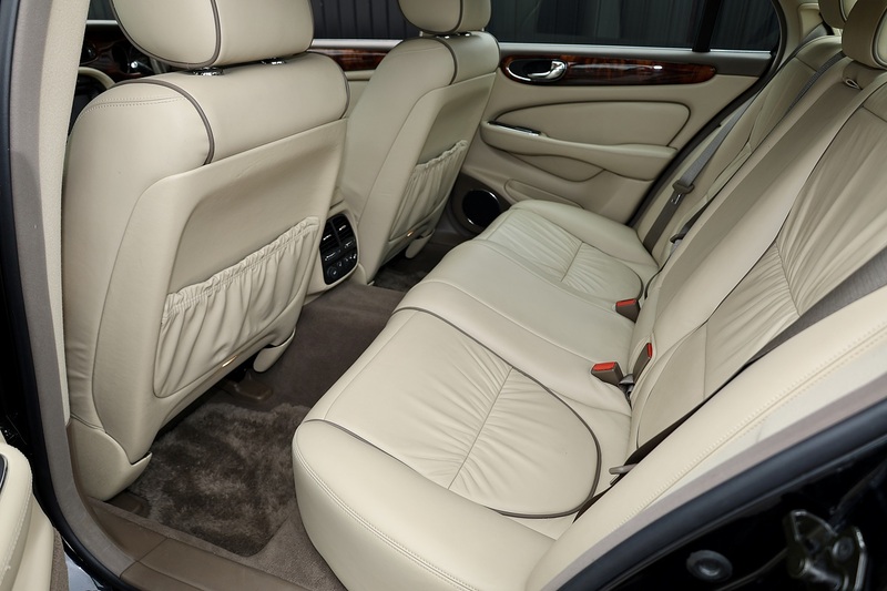 Jaguar XJ Sovereign 1 Owner from New + Desirable Specification + Lower Tax Bracket Image 23