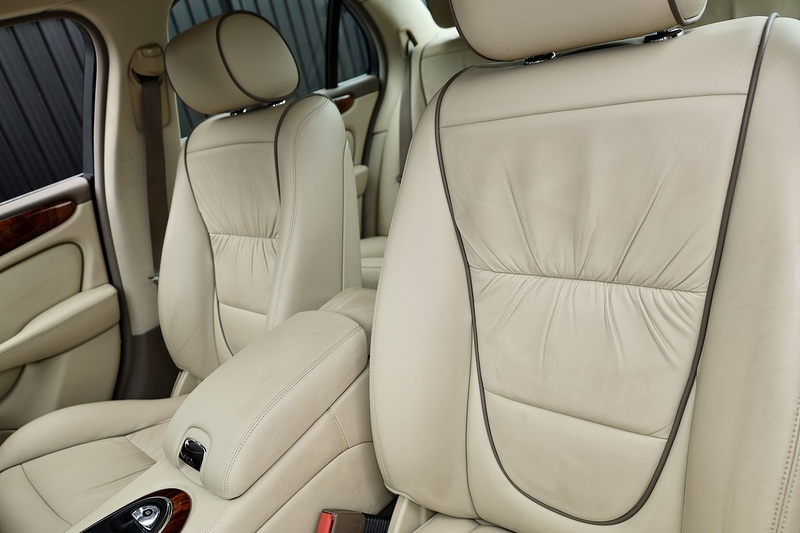 Jaguar XJ Sovereign 1 Owner from New + Desirable Specification + Lower Tax Bracket Image 22