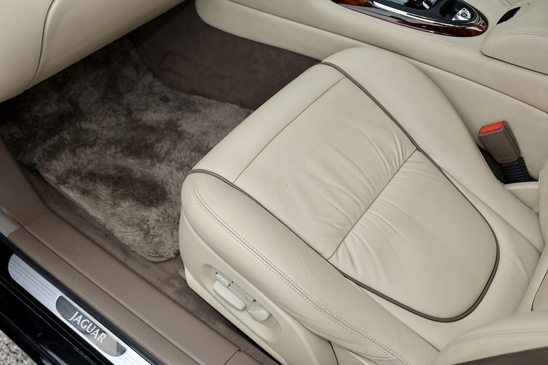 Jaguar XJ Sovereign 1 Owner from New + Desirable Specification + Lower Tax Bracket Image 10
