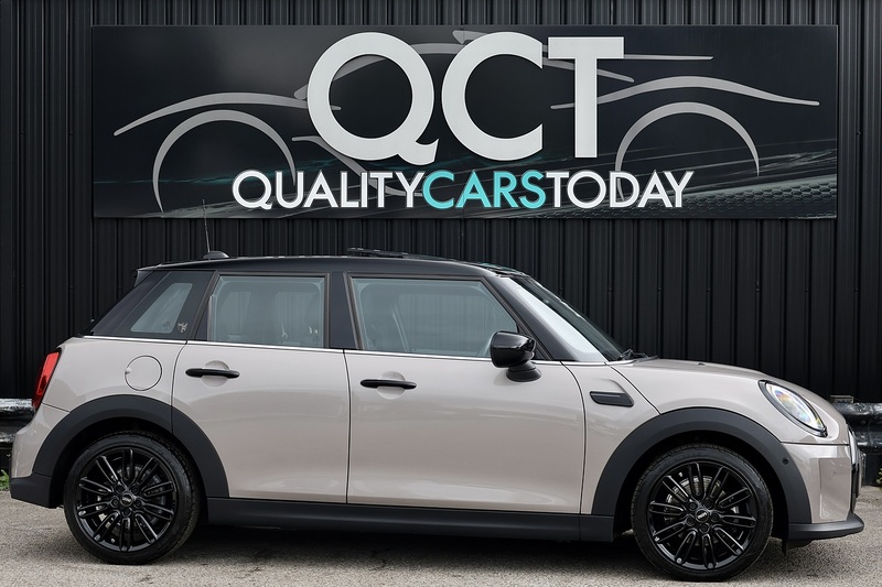 MINI Cooper Exclusive Auto 1 Lady Owner + MINI Warranty + Premium Plus Pack + Pano Roof Image 6