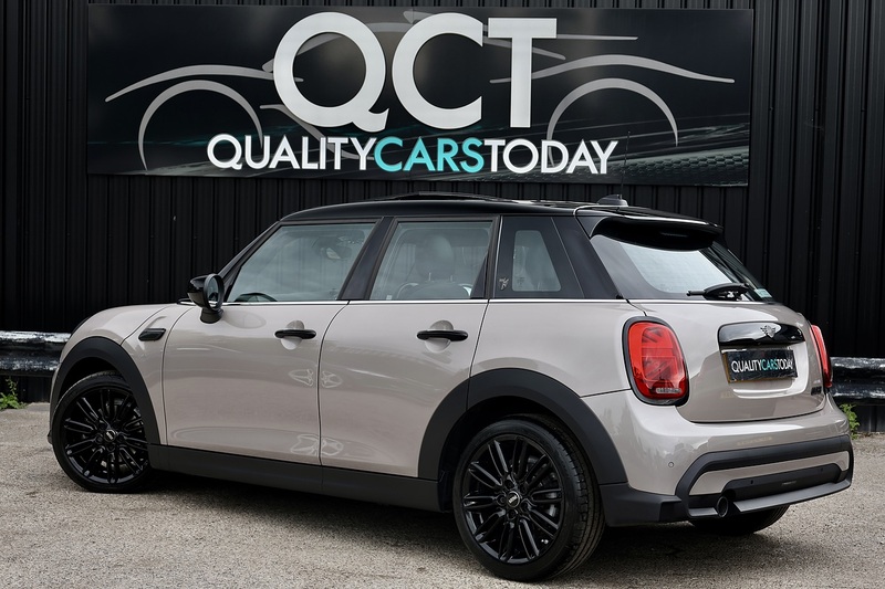 MINI Cooper Exclusive Auto 1 Lady Owner + MINI Warranty + Premium Plus Pack + Pano Roof Image 8