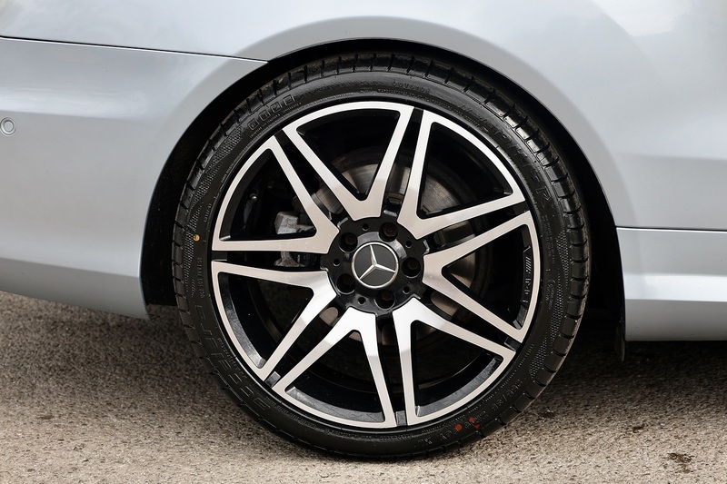 Mercedes-Benz E220 CDI AMG Sport Convertible 2 Former Keepers + Rare Spec + Air Scarf + COMAND Image 40