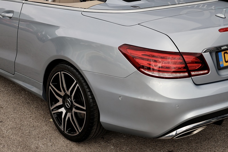 Mercedes-Benz E220 CDI AMG Sport Convertible 2 Former Keepers + Rare Spec + Air Scarf + COMAND Image 37