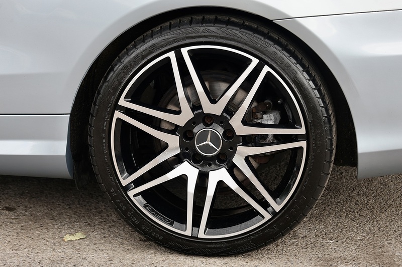 Mercedes-Benz E220 CDI AMG Sport Convertible 2 Former Keepers + Rare Spec + Air Scarf + COMAND Image 38