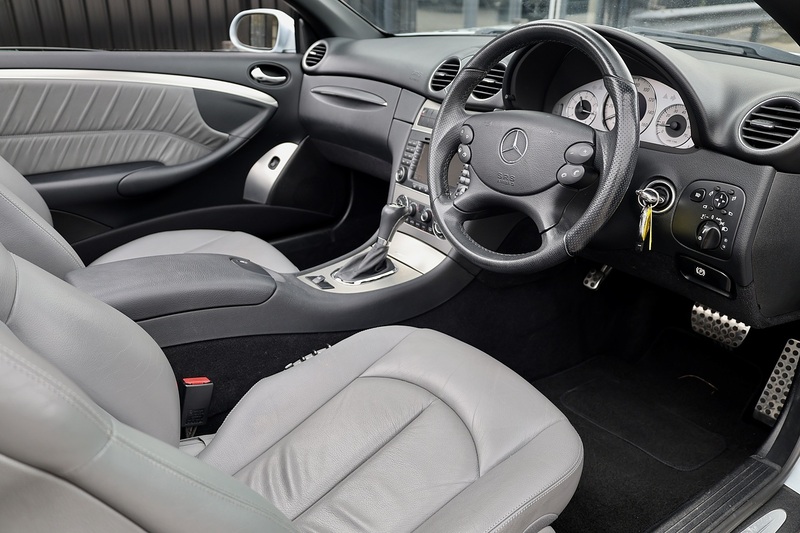 Mercedes-Benz CLK 200K AMG Sport Convertible Last Lady Owner 10 Years + Rare Spec + Outstanding Condition Image 6
