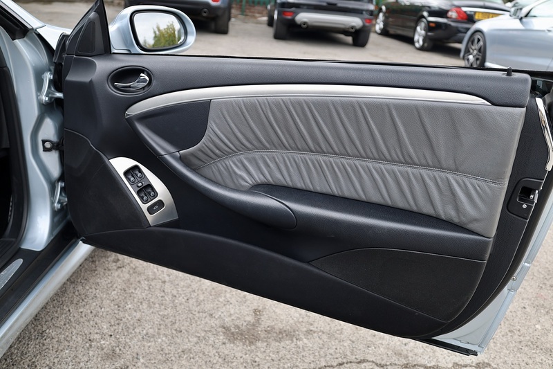 Mercedes-Benz CLK 200K AMG Sport Convertible Last Lady Owner 10 Years + Rare Spec + Outstanding Condition Image 28