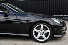 Mercedes-Benz SLK 250 CDI AMG Sport Ultra Low Mileage + Pano Roof + Air Scarf + Sat Nav - Thumb 19