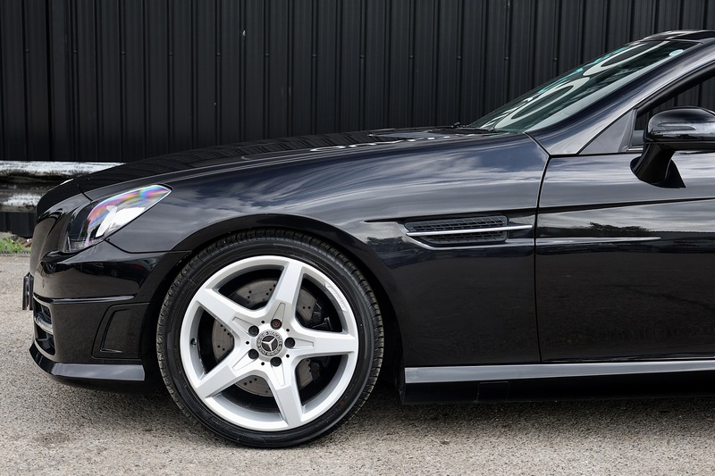 Mercedes-Benz SLK 250 CDI AMG Sport Ultra Low Mileage + Pano Roof + Air Scarf + Sat Nav Image 27