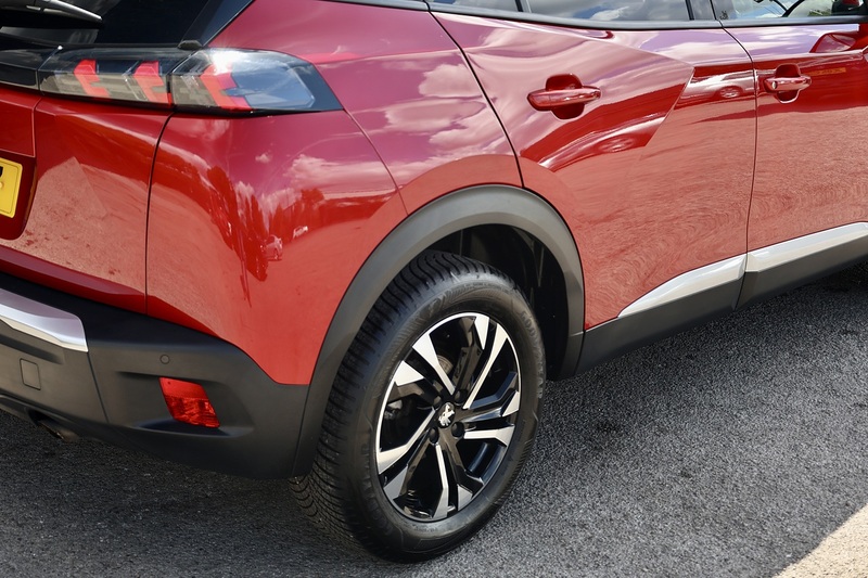 Peugeot 2008 Allure Premium 1 Former Keeper + Full Peugeot Main Dealer Image 20