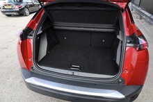 Peugeot 2008 Allure Premium 1 Former Keeper + Full Peugeot Main Dealer - Thumb 32