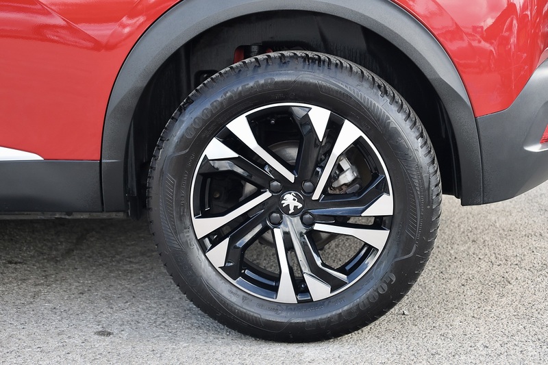 Peugeot 2008 Allure Premium 1 Former Keeper + Full Peugeot Main Dealer Image 40