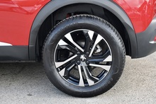 Peugeot 2008 Allure Premium 1 Former Keeper + Full Peugeot Main Dealer - Thumb 40