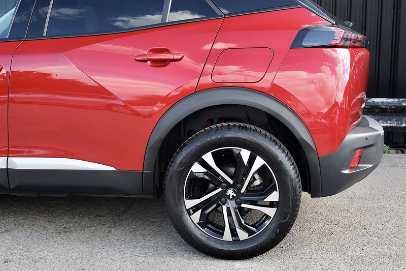 Peugeot 2008 Allure Premium 1 Former Keeper + Full Peugeot Main Dealer Image 36