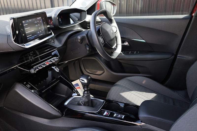Peugeot 2008 Allure Premium 1 Former Keeper + Full Peugeot Main Dealer Image 8