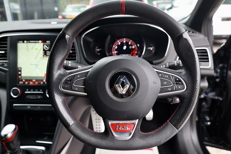 Renault Megane R.S.300 Trophy Recaro Seats + BOSE + LSD + Cup + R.Camera Image 17