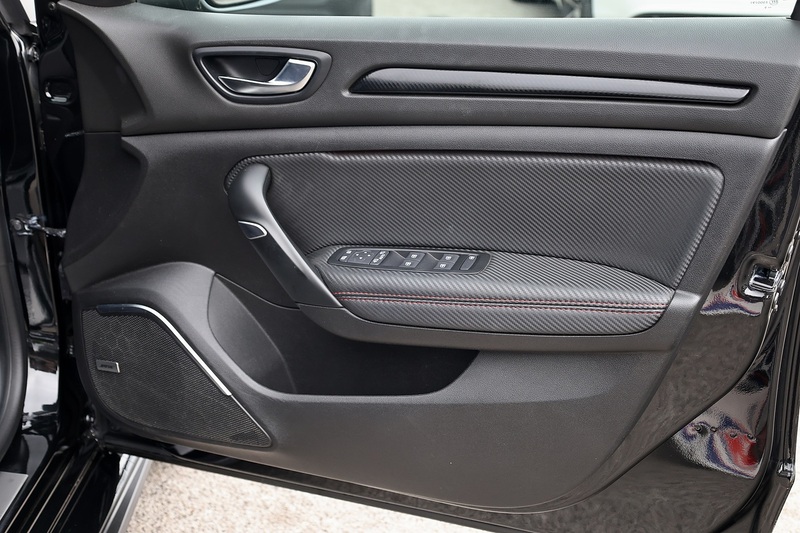 Renault Megane R.S.300 Trophy Recaro Seats + BOSE + LSD + Cup + R.Camera Image 25