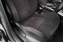 Renault Megane R.S.300 Trophy Recaro Seats + BOSE + LSD + Cup + R.Camera - Thumb 31