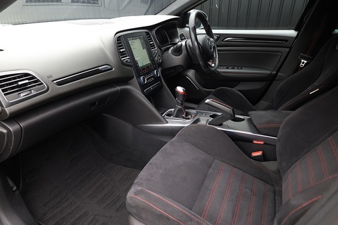 Recaro Seats + BOSE + LSD + Cup + R.Camera