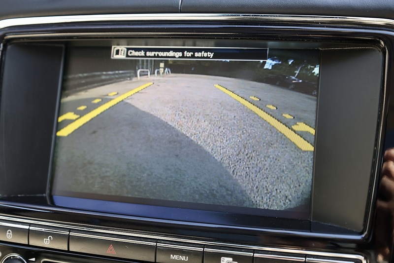 Jaguar XJL Portfolio Rare Spec + Exceptional Condition + Significant Recent Expenditure Image 35