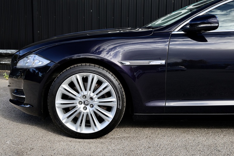Jaguar XJL Portfolio Rare Spec + Exceptional Condition + Significant Recent Expenditure Image 41