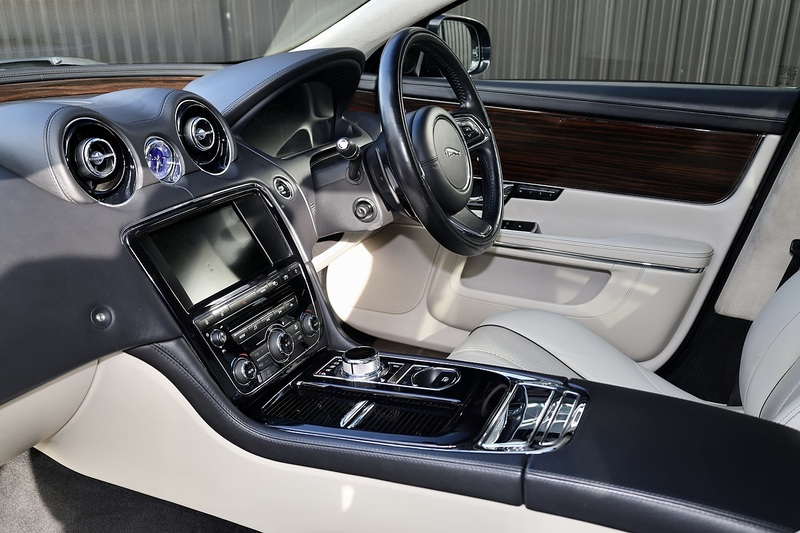 Jaguar XJL Portfolio Rare Spec + Exceptional Condition + Significant Recent Expenditure Image 8