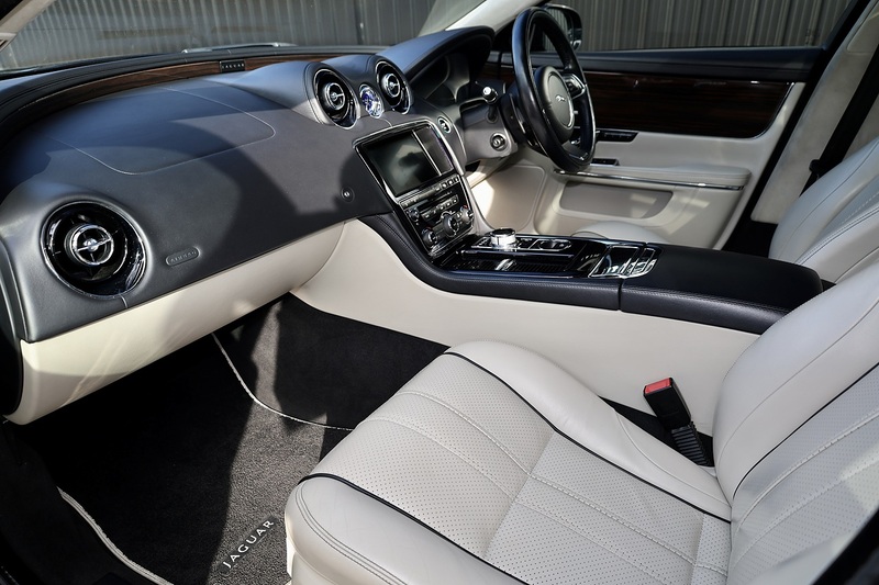 Jaguar XJL Portfolio Rare Spec + Exceptional Condition + Significant Recent Expenditure Image 2