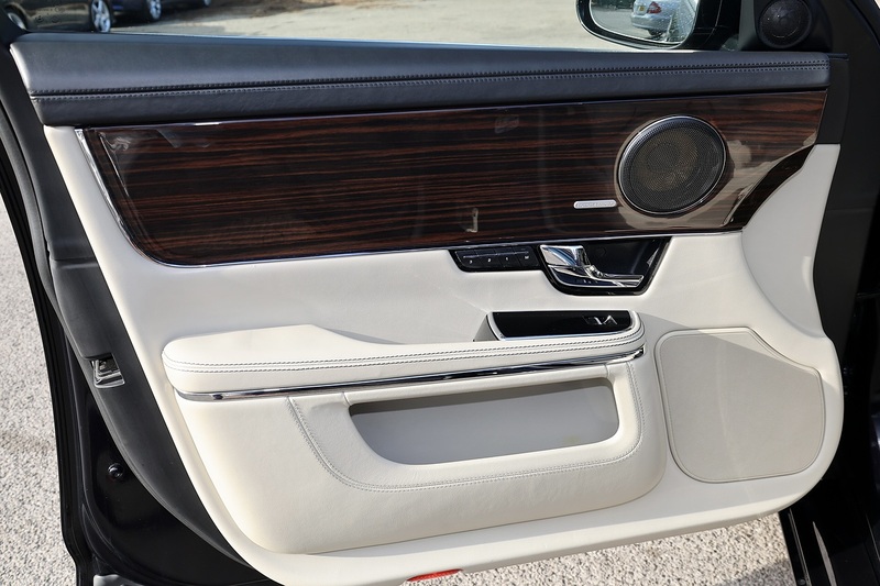 Jaguar XJL Portfolio Rare Spec + Exceptional Condition + Significant Recent Expenditure Image 31