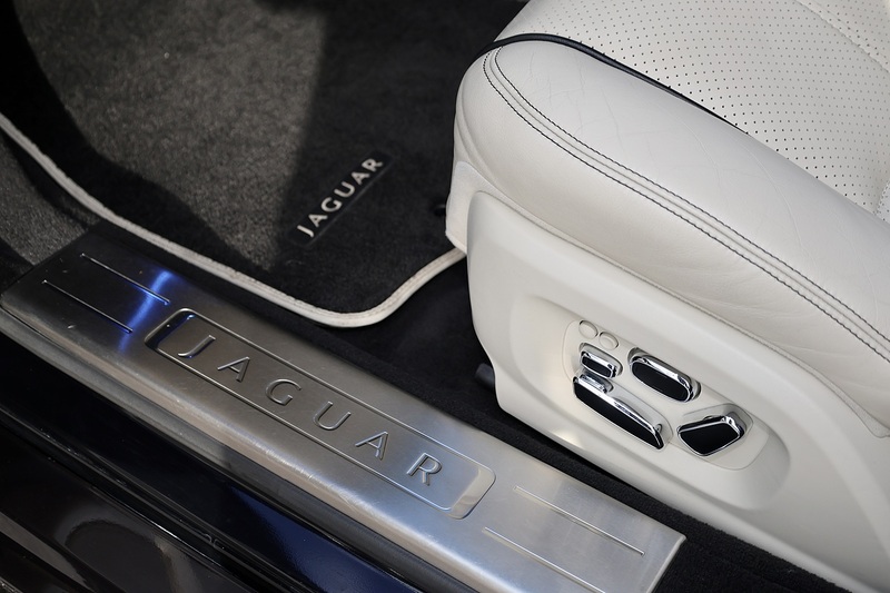 Jaguar XJL Portfolio Rare Spec + Exceptional Condition + Significant Recent Expenditure Image 30