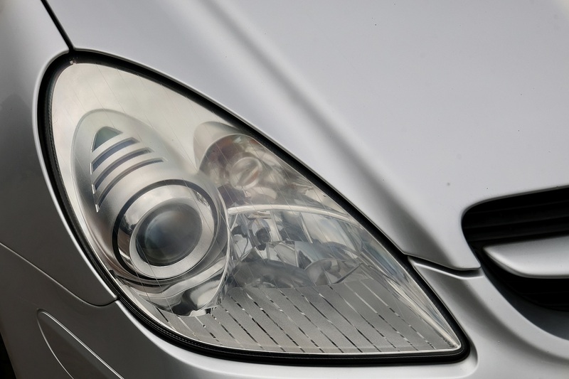 Mercedes-Benz SLK 350 2 Former Keepers + 15 Services + Air Scarf + COMAND + Heated / Memory Seats Image 14